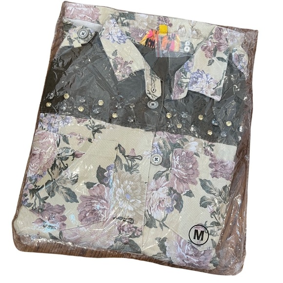 English Rose Rhinestone Studded Floral Denim Jacket in Size Medium - New in Bag - Picture 6 of 10